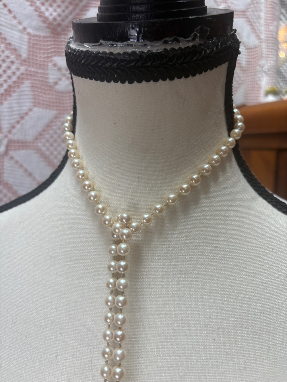 Pearl Lariat Necklace with Gold Accents - Women Jewelry - Picture 5 of 6